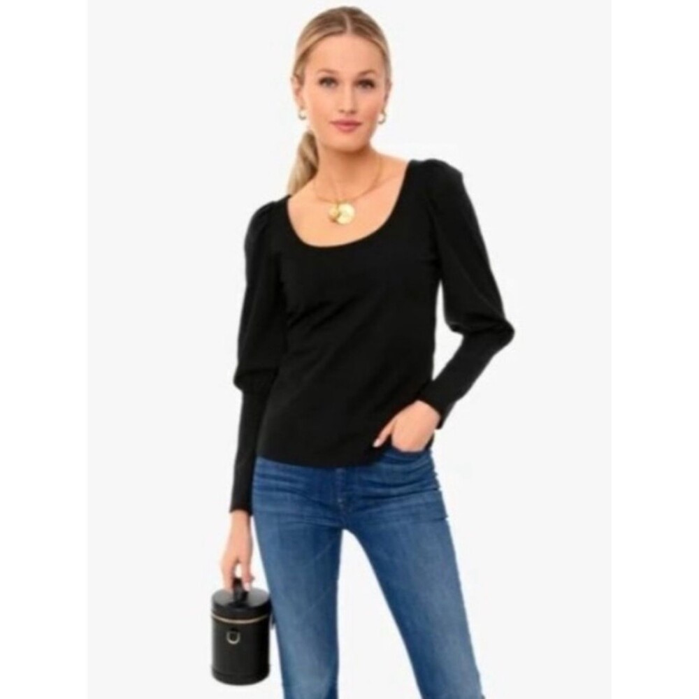 Pomander Place Riley Scoop Neck Long Sleeve Top In Black Size S